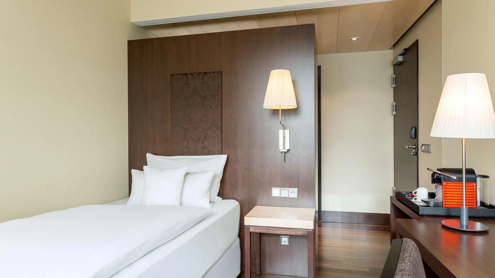 Nh Collection Dresden Altmarkt Hotel